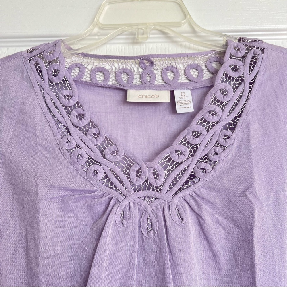 Chico’s Lavender Blouse With Lace Neck Detail & Elastic At Waist Size 0 (4) - Picture 3 of 8